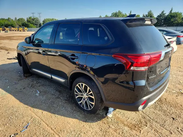 JA4AZ2A39HZ064568 2017 MITSUBISHI OUTLANDER - Image 2