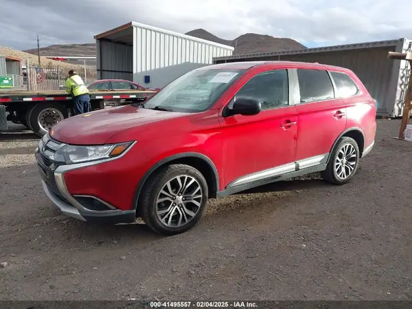 JA4AZ2A39HZ070757 2017 MITSUBISHI OUTLANDER - Image 2