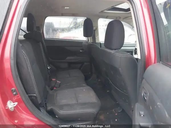 JA4AZ2A39HZ602766 2017 MITSUBISHI OUTLANDER - Image 8