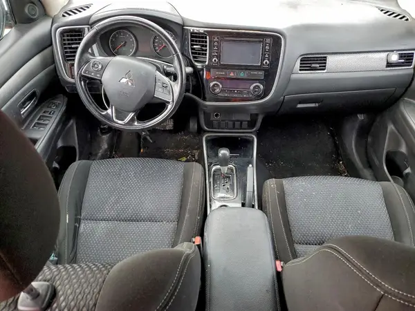 JA4AZ2A39HZ606039 2017 MITSUBISHI OUTLANDER - Image 8