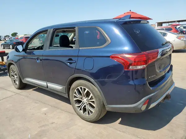 JA4AZ2A39JZ009818 2018 MITSUBISHI OUTLANDER - Image 2