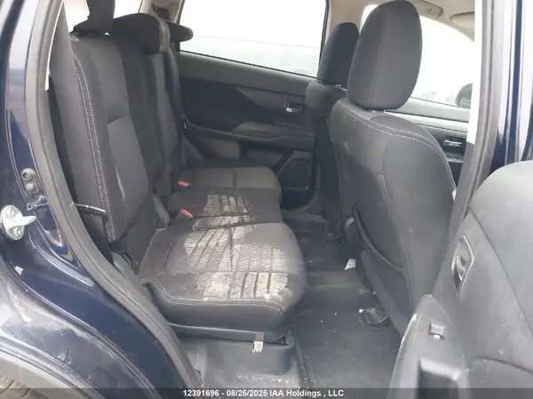 JA4AZ2A39JZ616608 2018 MITSUBISHI OUTLANDER - Image 8
