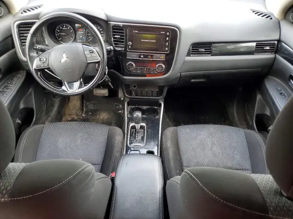 JA4AZ2A39KZ605187 2019 MITSUBISHI OUTLANDER - Image 8
