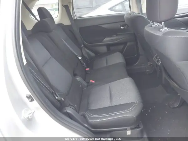 JA4AZ2A39KZ605271 2019 MITSUBISHI OUTLANDER - Image 8