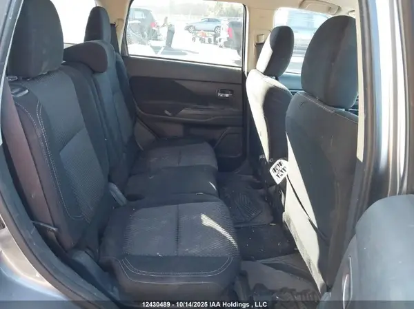 JA4AZ2A39KZ606811 2019 MITSUBISHI OUTLANDER - Image 8