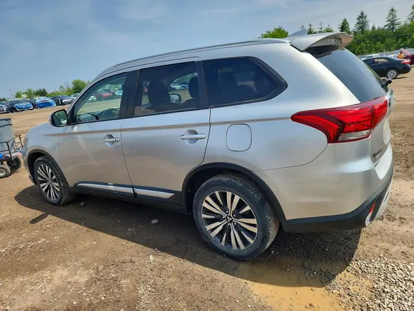 JA4AZ2A39KZ610261 2019 MITSUBISHI OUTLANDER - Image 2