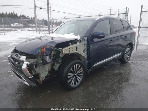 JA4AZ2A39LZ614389 2020 MITSUBISHI OUTLANDER - Image 2