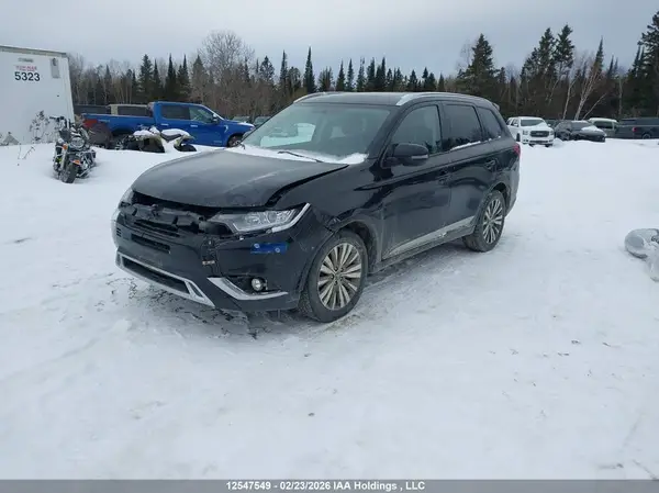 JA4AZ2A39LZ614456 2020 MITSUBISHI OUTLANDER - Image 2
