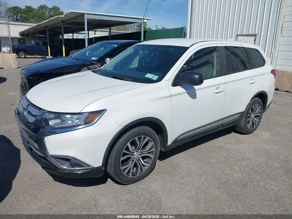JA4AZ2A3XHZ058245 2017 MITSUBISHI OUTLANDER - Image 2