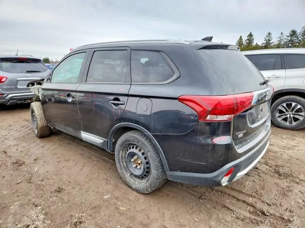 JA4AZ2A3XHZ606695 2017 MITSUBISHI OUTLANDER - Image 2