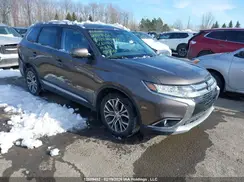 JA4AZ2A3XHZ611945 2017 MITSUBISHI OUTLANDER