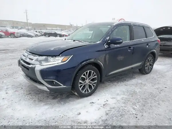 JA4AZ2A3XJZ611420 2018 MITSUBISHI OUTLANDER - Image 2