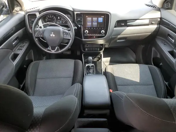 JA4AZ2A3XLZ609332 2020 MITSUBISHI OUTLANDER - Image 8
