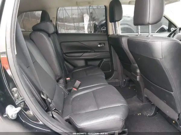 JA4AZ3A30GV045623 2016 MITSUBISHI OUTLANDER - Image 8
