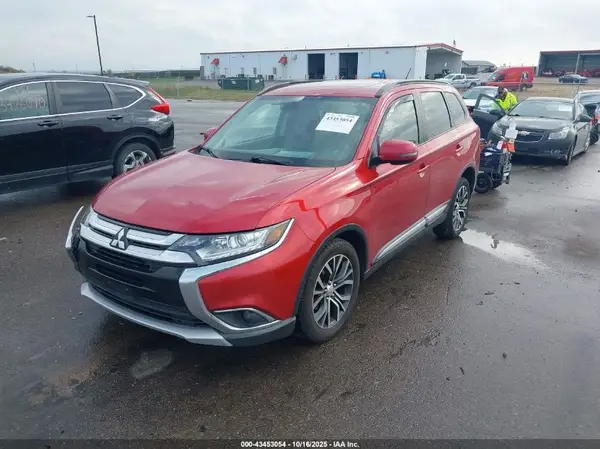 JA4AZ3A30GZ002044 2016 MITSUBISHI OUTLANDER - Image 2