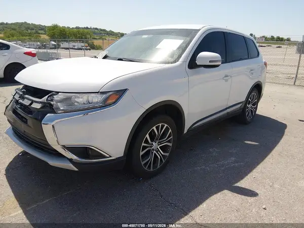 JA4AZ3A30GZ005378 2016 MITSUBISHI OUTLANDER - Image 2