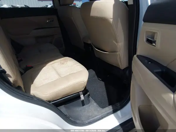 JA4AZ3A30GZ005378 2016 MITSUBISHI OUTLANDER - Image 8