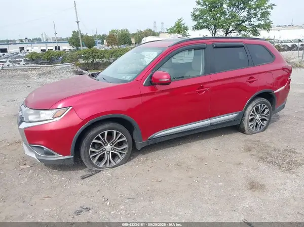 JA4AZ3A30GZ007034 2016 MITSUBISHI OUTLANDER - Image 2