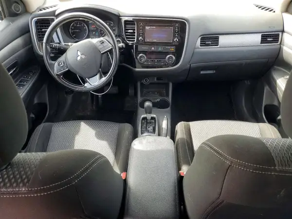 JA4AZ3A30GZ008118 2016 MITSUBISHI OUTLANDER - Image 8
