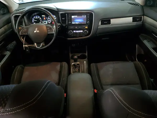 JA4AZ3A30GZ008541 2016 MITSUBISHI OUTLANDER - Image 8