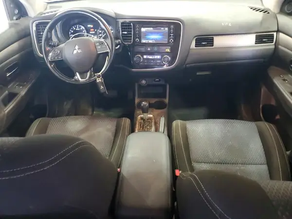 JA4AZ3A30GZ010371 2016 MITSUBISHI OUTLANDER - Image 8
