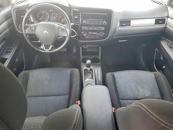 JA4AZ3A30GZ017241 2016 MITSUBISHI OUTLANDER - Image 8