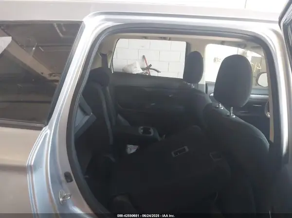 JA4AZ3A30GZ019040 2016 MITSUBISHI OUTLANDER - Image 8