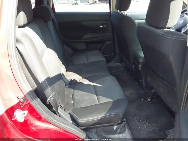 JA4AZ3A30GZ020964 2016 MITSUBISHI OUTLANDER - Image 8