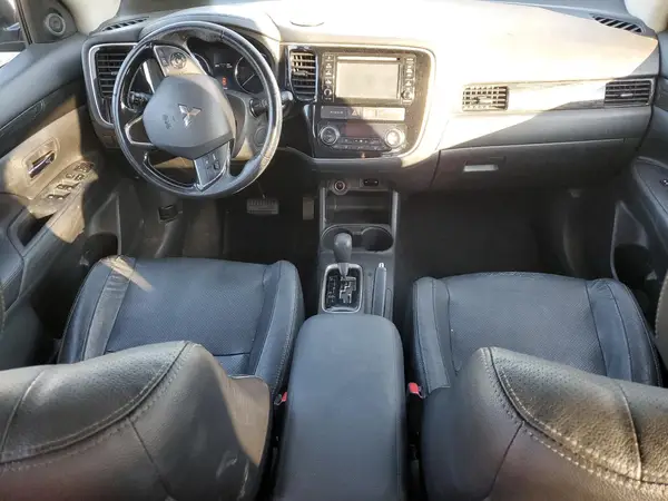 JA4AZ3A30GZ026649 2016 MITSUBISHI OUTLANDER - Image 8