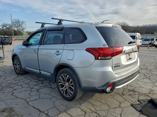 JA4AZ3A30GZ032015 2016 MITSUBISHI OUTLANDER - Image 2