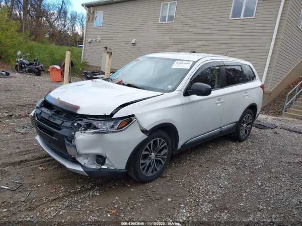 JA4AZ3A30GZ034797 2016 MITSUBISHI OUTLANDER - Image 2