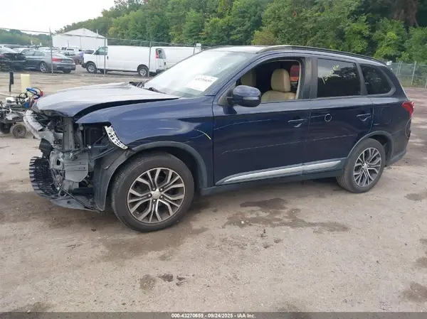 JA4AZ3A30GZ036677 2016 MITSUBISHI OUTLANDER - Image 2
