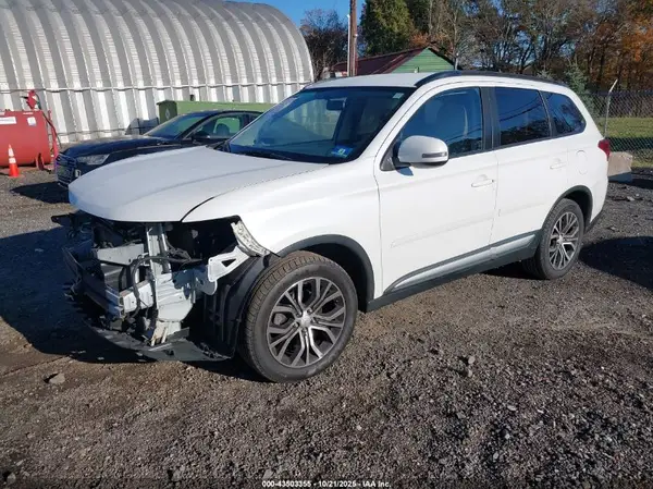 JA4AZ3A30GZ037327 2016 MITSUBISHI OUTLANDER - Image 2