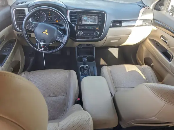 JA4AZ3A30GZ042429 2016 MITSUBISHI OUTLANDER - Image 8