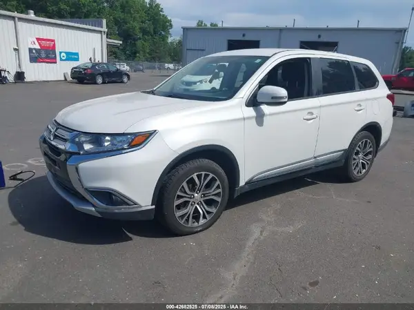JA4AZ3A30GZ048604 2016 MITSUBISHI OUTLANDER - Image 2