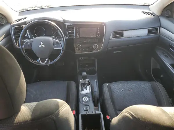JA4AZ3A30GZ051535 2016 MITSUBISHI OUTLANDER - Image 8