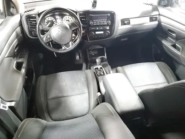 JA4AZ3A30GZ053012 2016 MITSUBISHI OUTLANDER - Image 8