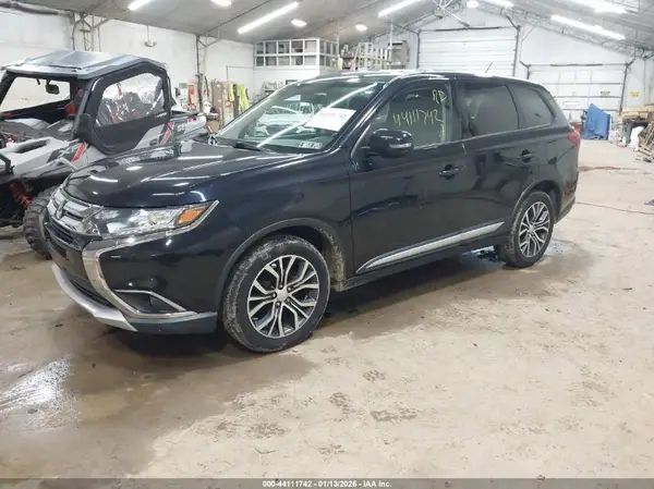 JA4AZ3A30GZ055181 2016 MITSUBISHI OUTLANDER - Image 2