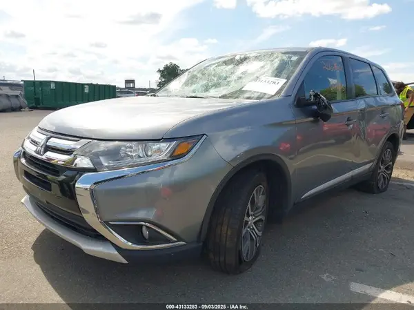 JA4AZ3A30GZ064415 2016 MITSUBISHI OUTLANDER - Image 2