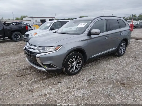 JA4AZ3A30GZ065855 2016 MITSUBISHI OUTLANDER - Image 2