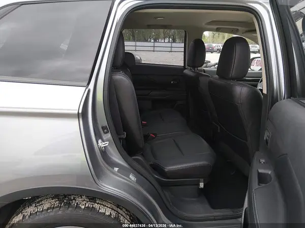 JA4AZ3A30GZ065855 2016 MITSUBISHI OUTLANDER - Image 8
