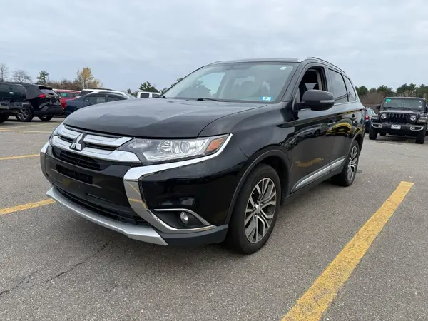 JA4AZ3A30HZ003163 2017 MITSUBISHI OUTLANDER - Image 2