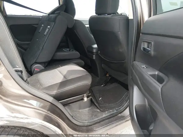 JA4AZ3A30HZ013434 2017 MITSUBISHI OUTLANDER - Image 8