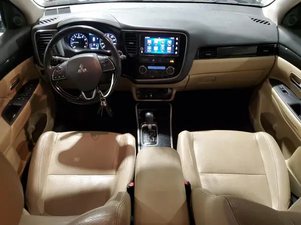 JA4AZ3A30HZ031853 2017 MITSUBISHI OUTLANDER - Image 8