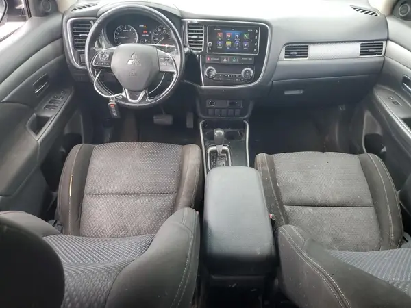 JA4AZ3A30HZ045171 2017 MITSUBISHI OUTLANDER - Image 8