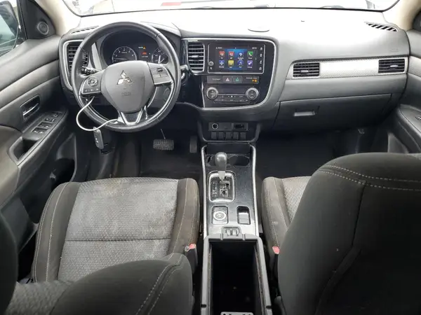 JA4AZ3A30HZ045252 2017 MITSUBISHI OUTLANDER - Image 8