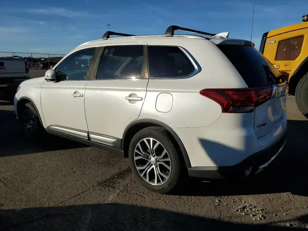 JA4AZ3A30HZ069809 2017 MITSUBISHI OUTLANDER - Image 2