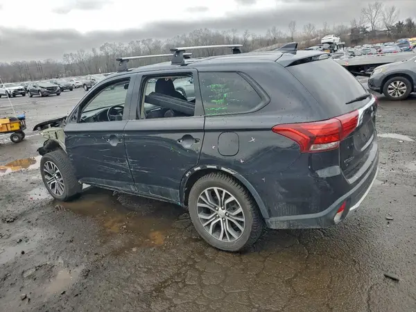 JA4AZ3A30JJ000106 2018 MITSUBISHI OUTLANDER - Image 2