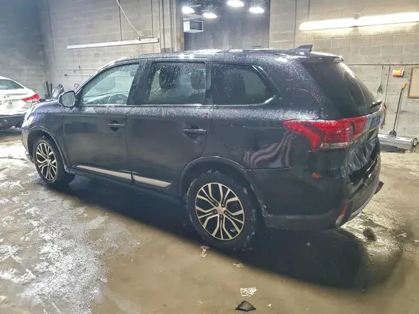 JA4AZ3A30JJ002275 2018 MITSUBISHI OUTLANDER - Image 2