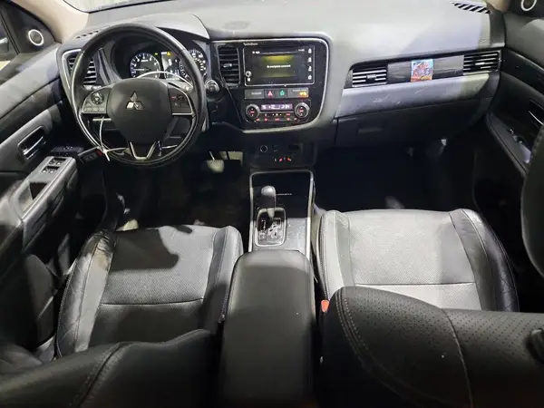 JA4AZ3A30JZ010894 2018 MITSUBISHI OUTLANDER - Image 8